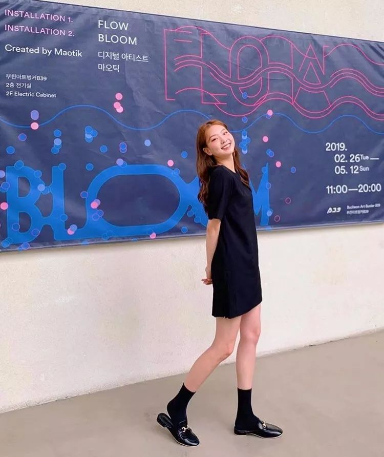 穆勒|凉鞋下岗了！这双才是初夏“王炸鞋”，太惊艳了