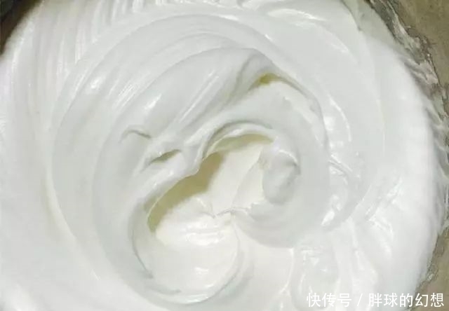 酸奶蛋糕|这样做蛋糕零失败，不用烤箱，简单蒸一蒸，比芝士蛋糕松软绵
