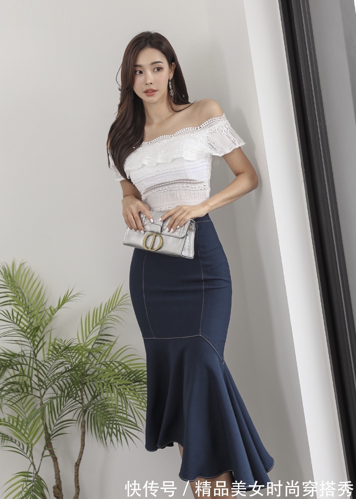 一字肩 时尚穿搭:甜美的一字肩上衣,小巧伊人的款式精致感十足