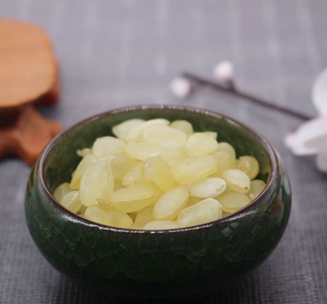 女人|女人堅持每天睡前吃點它 ,補充膠原蛋白,皮膚活性越來越好