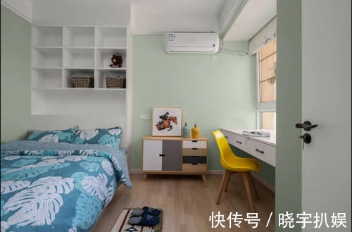 床头|卧室别再靠床头装书桌了,换个位置省空间又美观,早知我也这么装