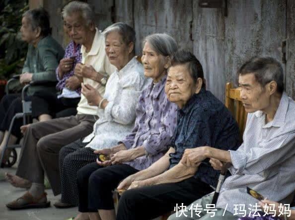 于子@老祖宗忠告“老人招人嫌,死后欠三年”,为啥欠三年?有道理