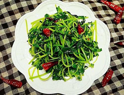 想身体健康，吃几种食物，白暂肌肤，活血养颜，身体不显老