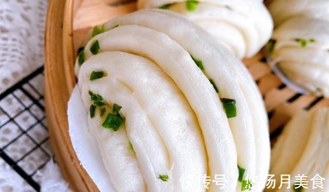 葱卷怎么做好吃掌握3点,葱香浓郁不发黄,柔软筋道,凉了不硬!