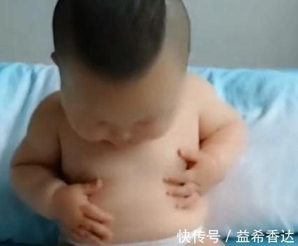 肥胖|孩子嫌弃爸爸妈妈给自己喂得太胖,嚷嚷着要减肥,妈妈:胖才可爱