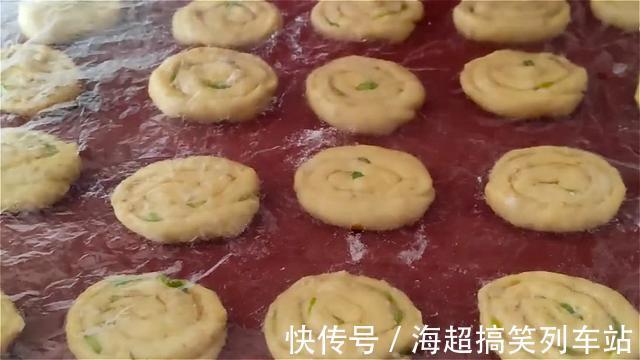 好吃|燕麦这样做太好吃了，往里面加3个鸡蛋，比油条好吃，比馅饼简单