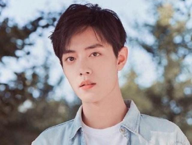 剧照|《有翡》拍摄完成,赵丽颖王一博罕见剧照爆出,两人互怼被笑翻了