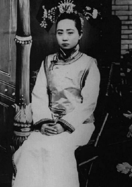 端庄|清朝时期的大家闺秀,端庄秀美,图1堪比貂蝉