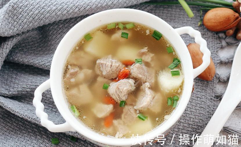 炖羊肉汤,记住“三放两不放”,羊肉软烂羊汤不膻,太美味了