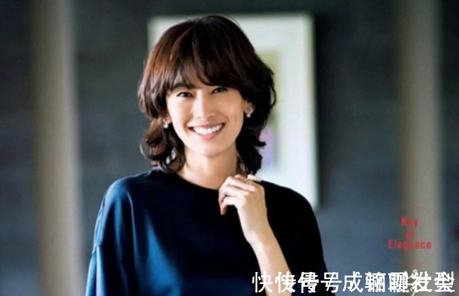 烫发 中年人烫发如何避开“大妈感”?只要做到这三点,怎么烫都不老气