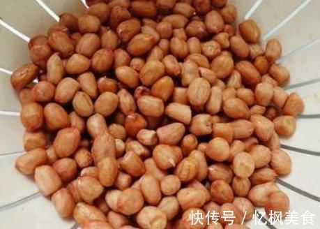 酥脆|炸花生米，先放花生还是先放油教你正确做法，花生米酥脆不回潮