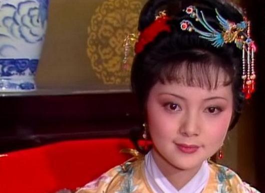 赵姨娘!红楼梦:蘅芜苑为什么布置得如“雪洞一般”?很多人没读懂薛宝钗