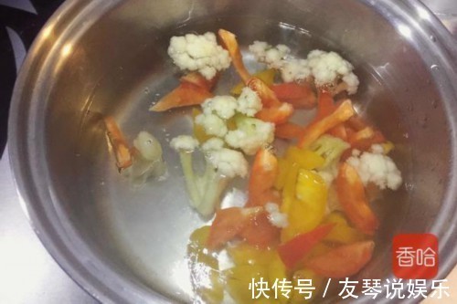 清水|别再清水煮了,方便面这样做,比蔬菜汤还营养,好妈妈必学!