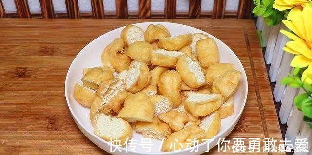 青椒|油豆腐别再煮着吃了,教你特色做法,开胃又下饭,上桌汤汁都不剩