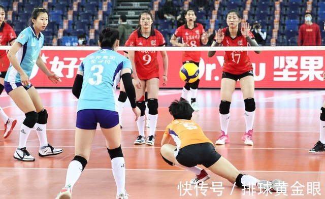 庄宇珊|福建女排入围联赛八强!新帅让队伍焕然一新,庄宇珊加强攻击力