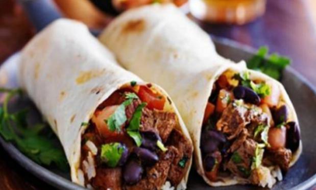 美食推荐土豆青椒焖鸡块、酱油炒豆腐、鸡腿烩豆腐、甘蓝肉卷