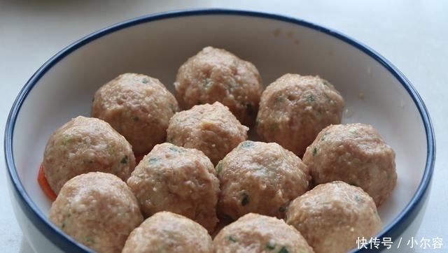  莲藕|每年中秋必做的一道菜，蒸一蒸颜值高上档次，上桌汤汁都不剩！香