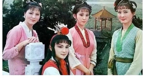 心机|仅用一句话一个动作就将宝玉的私心掐断,此女心机真深手段真狠