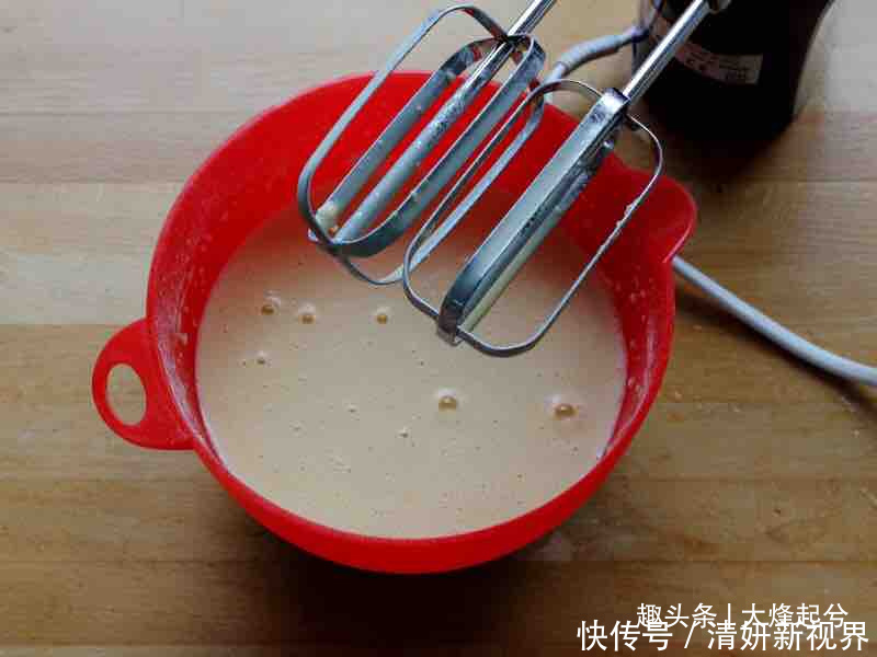 自制|在家自制挪威薄煎饼,香味扑鼻,简单又好吃,大家可以试试