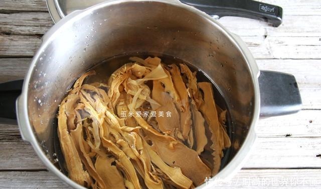 笋干怎么泡分享两种泡法,泡好的笋干又肥又厚