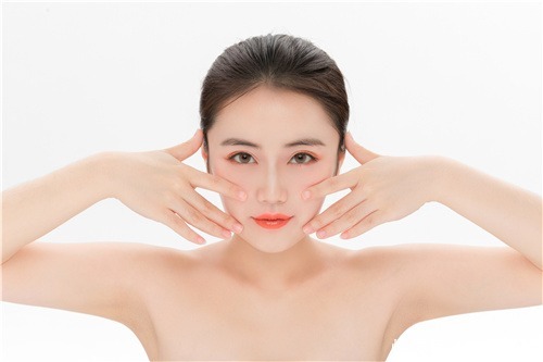 痘博士提出:冬季易上火长痘,你要这么做