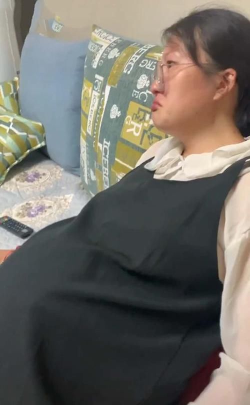 怀孕期间|准爸爸卸载孕妈打到1300关的手游,孕妈一脸生无可恋让网友笑翻