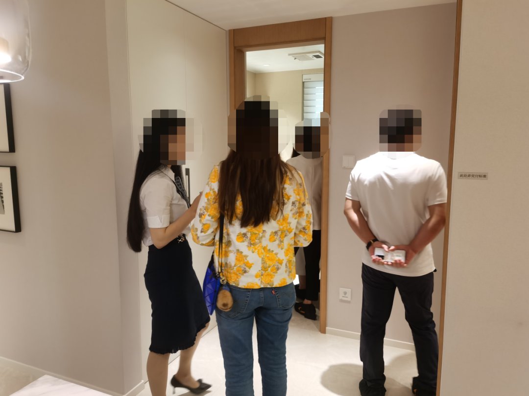 毛坯|英俊伟峰·初晓开盘。购房者说：我住上伟峰了