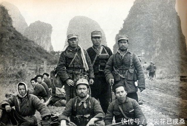 挑水|日军打扮成八路军，还帮老乡劈柴挑水，结果因一泡马粪被全歼