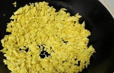 拌韭菜馅,料子无需放太多!这3样就足够,鲜香嫩滑还不出水