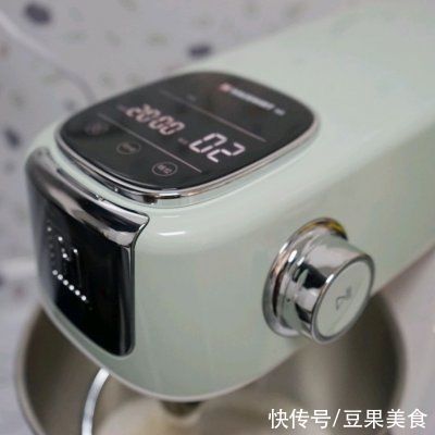 发酵|只要掌握好比例，比棉花还软的吐司就能一次成功