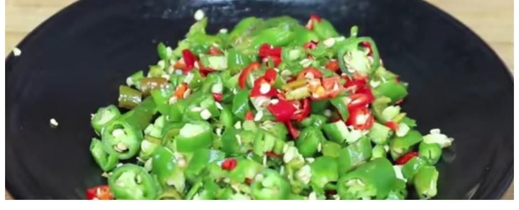 豆浆|黄豆我家从不打豆浆，教你新做法，香辣开胃又下饭，越放越好吃