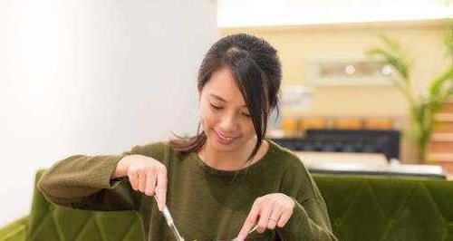 经常放“臭屁”的人，基本上都有3个毛病，也许很多人没注意到