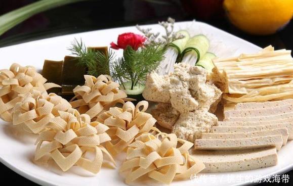 年纪越大膝盖越“差劲”,大把吃钙片不如多吃3物,美味还便宜!