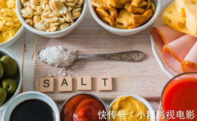 鸡蛋黄|这5种食物虽美味,胆固醇含量或许比较高,高血脂患者尽量少吃