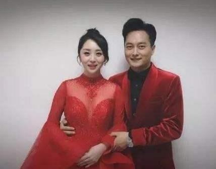 王二妮|因星光大道爆红的云飞,抛妻弃女“被”封杀,鄙视他那你就错了