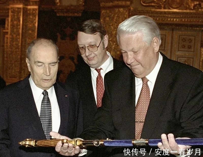 民族|为什么说俄罗斯人是战斗民族？看看他们收到的国礼就明白了