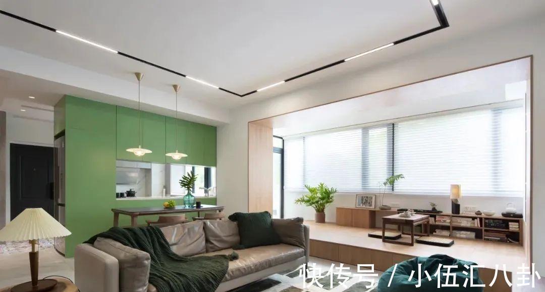 休闲|阳台改成休闲区,又热又晒、还怕漏水?衣服也没地晾?谁说的!