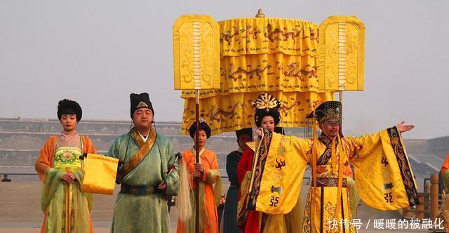 皇帝|他当了26年太子，中风瘫痪在床，得知父皇去世，马上站起来了！