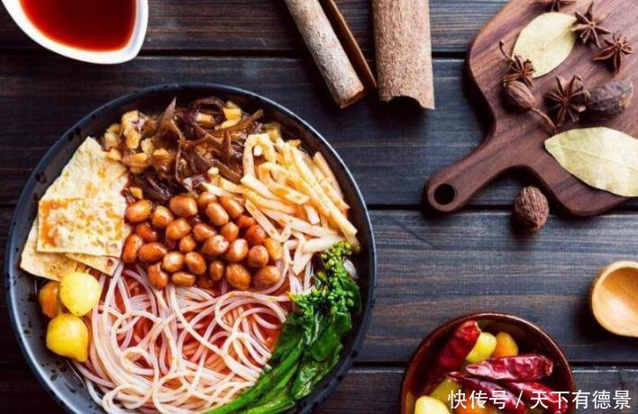 韩国网友评出中国“最难吃”的4道菜，中国吃货：你们只配吃泡菜