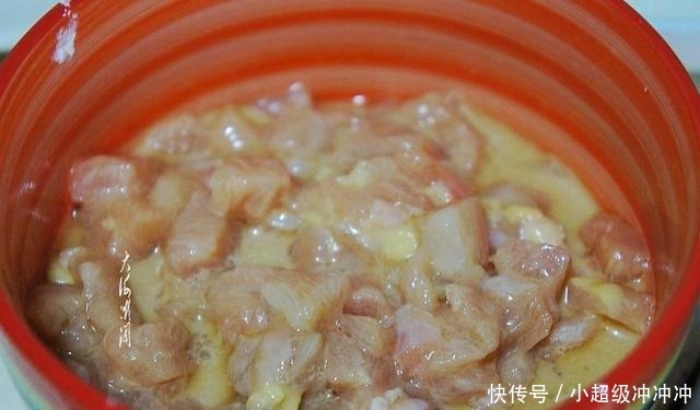 鸡胸肉最下饭的做法,我家隔三差五做一次,老人孩子都爱吃