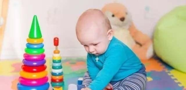 如厕|宝宝0~2岁阶段,若出现下列异常情况,说明娃发育迟缓需及早治疗