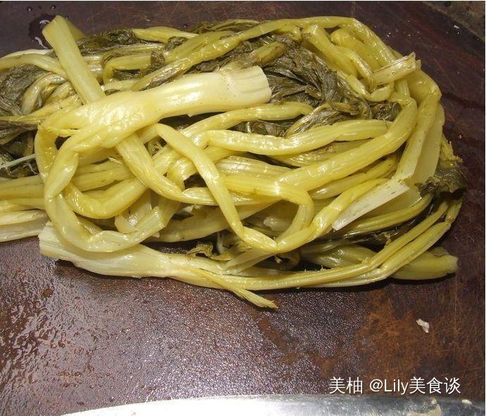 这是我吃过最下饭的家常菜,好吃的狠!没吃三碗饭都不轻易起身