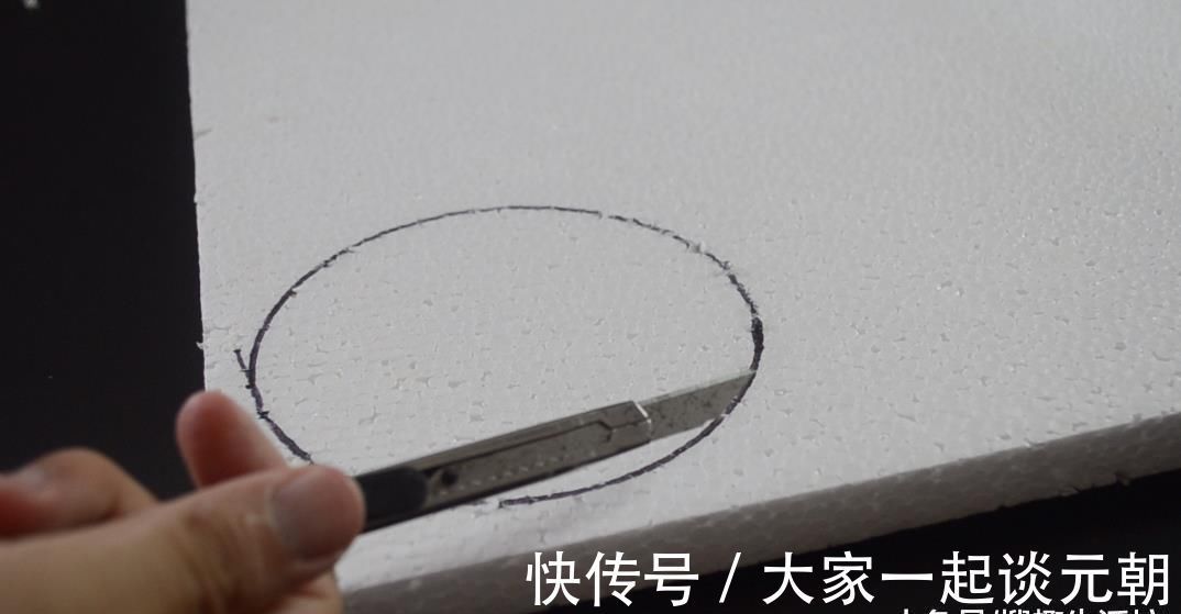 改造|气泡垫别急着扔, 改造一下, 放在桌面上太实用了, 看完赶紧去试试