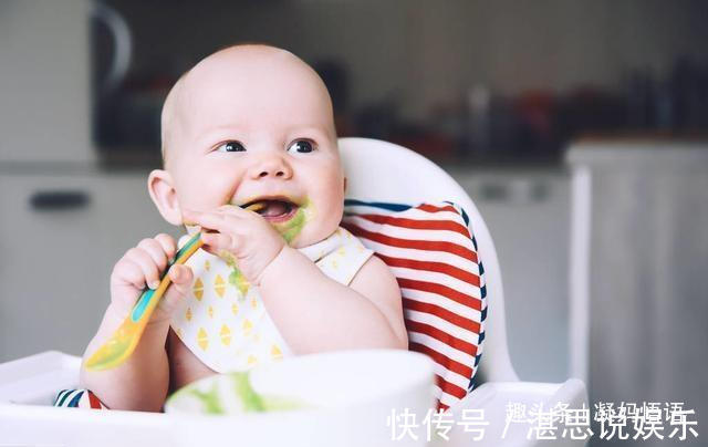 辅食|宝宝应该怎么吃辅食，奶粉要不要吃三个年龄段辅食添加有不同