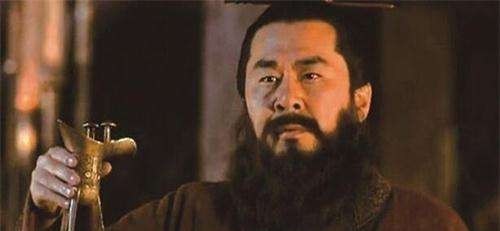 曹操|许褚单挑过五虎将之四,两败两平,若单挑黄忠结果会怎样?