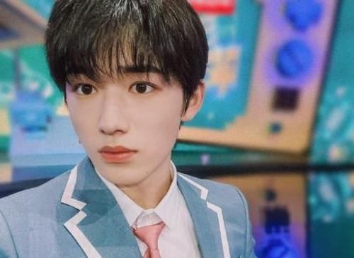 明星网络影响力榜:王俊凯师弟挤出前5,蔡徐坤排名很不错