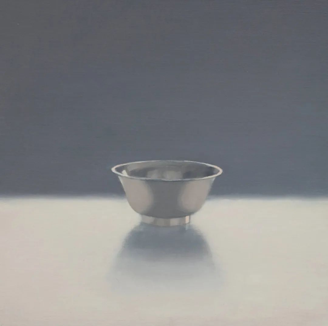 孤独感#柔和的光影和质感,她的静物画散发着一种孤独感!