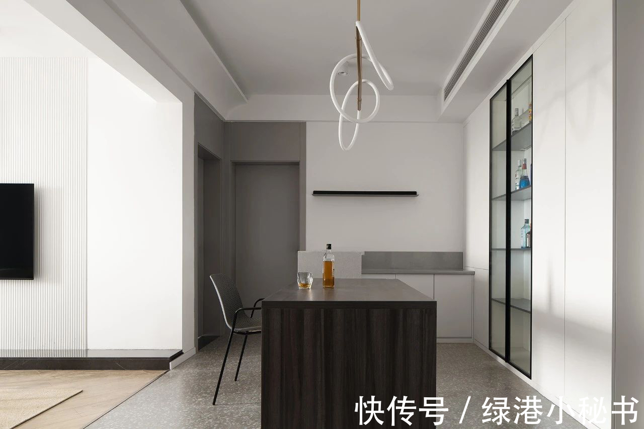 简约风|装修案例欣赏：小户型现代简约风，也可以很有格调！