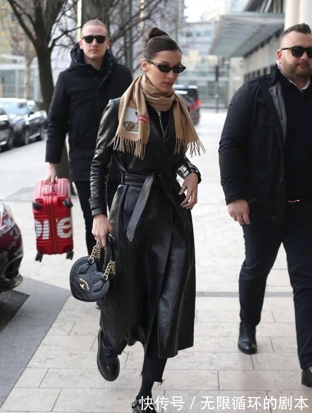 卡其色 风衣火了十几年,该换个穿法了!这些“新潮搭配”,时髦又高级!