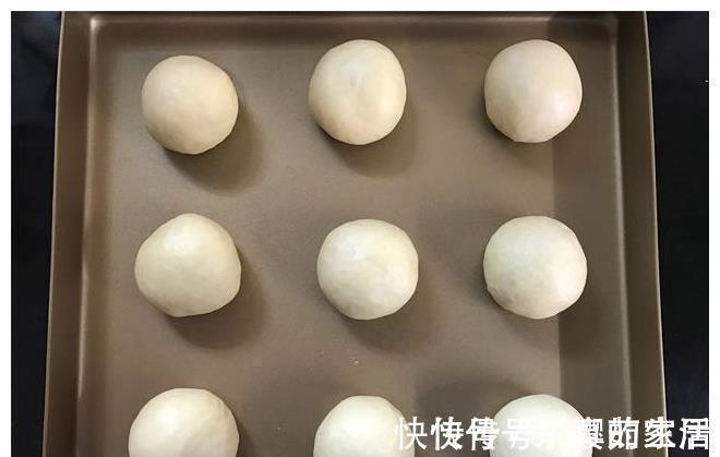 烤箱|面包这做法火了,不用烤箱,不加一滴水,柔软香甜超好吃